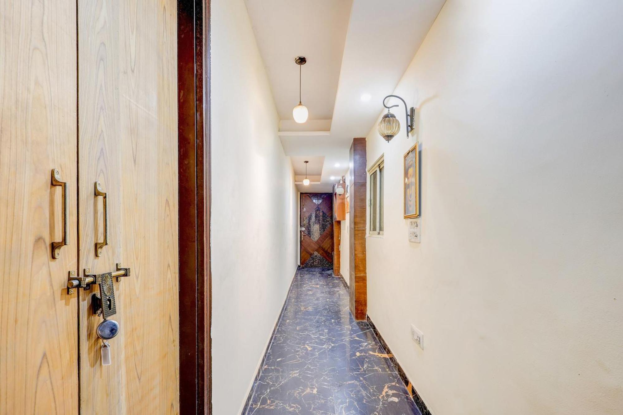 Hotel O Hari Nagar Ashram Yeni Delhi Dış mekan fotoğraf